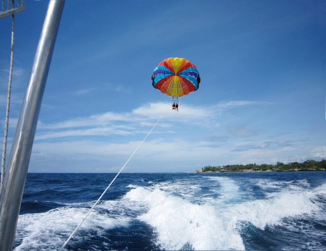 パラセーリング