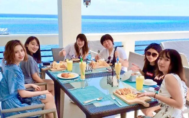 セブ島 女子旅 ジンベイザメシュノーケリングツアー、リゾートランチ