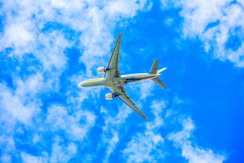 飛行機　ツアーパッケージを利用する　格安でセブ島旅行をするコツ