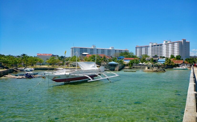 セブ島　アイランドホッピング　ボート