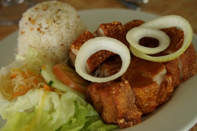 フィリピン料理　グルメ　ローカルフード　フィリピンのローカルグルメ