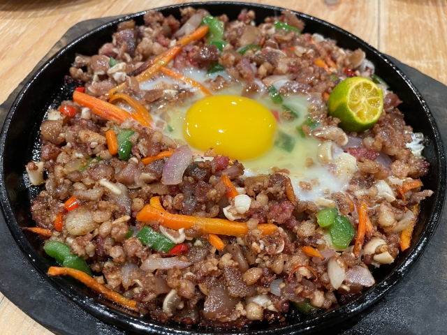 シシグ、ご飯、屋台