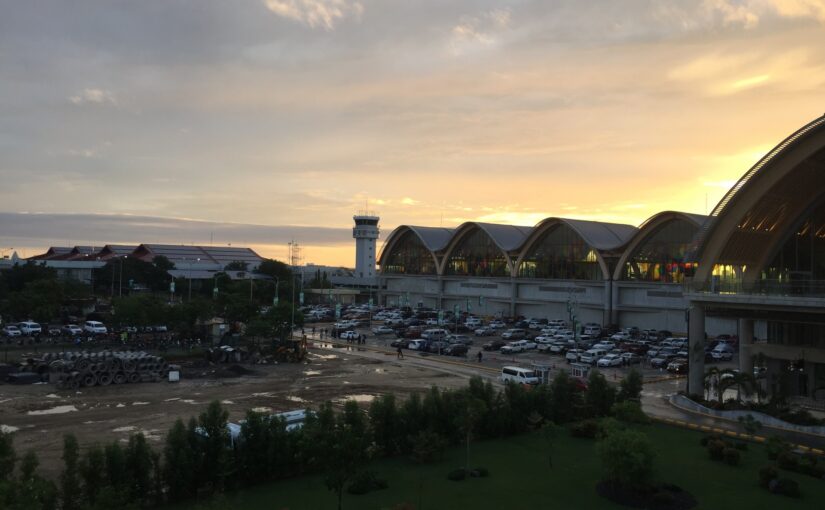 マクタン空港